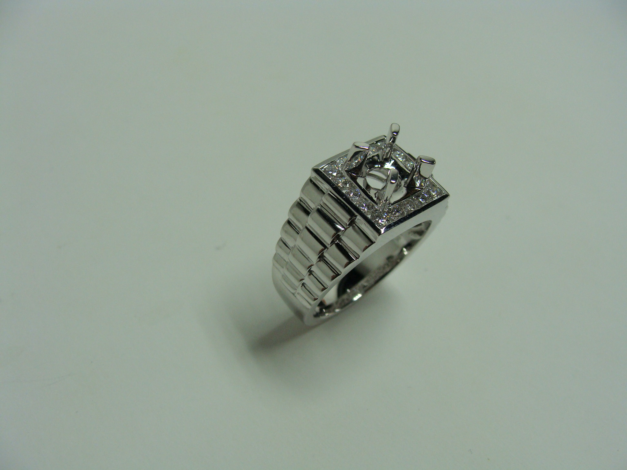 R4479_MEN3